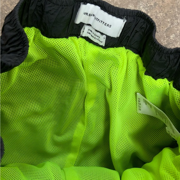 Urban Outfitters Women's Size Small Track Jogger Pants Black w/Green Lining UO - Picture 7 of 10